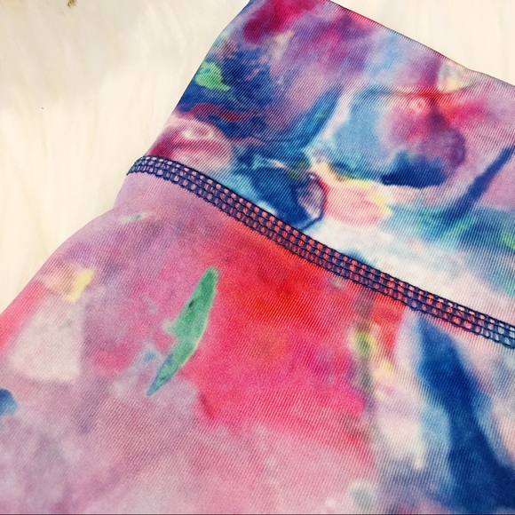 Purple Hot Yoga Shorts M - Picture 8 of 8